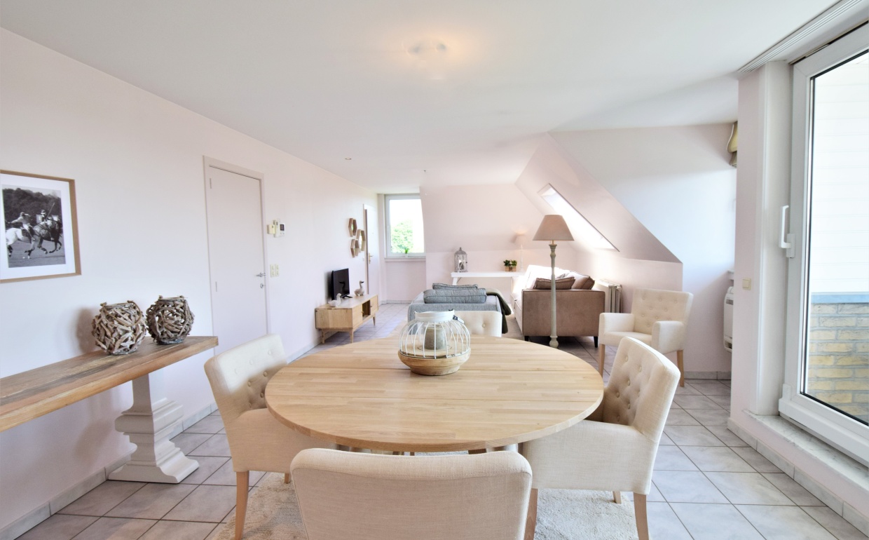 appartement assebroek, llvastgoed, loontjens en lagast, immo, brugge, casanova vastgoedstyling, styling van living, gezellig interieur, cottage style, easysofa, dune zetel,