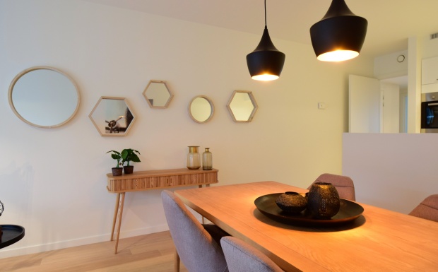 immod+, hyboma, vastgoedstyling, casa nova vastgoedstyling, huur een interieur, interieur brugge, styling brugge, huur een luxe interieur, huur een interieurpakket, wonen in oostduinkerke